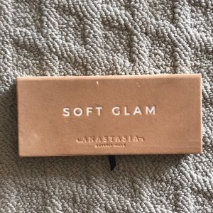 Anastasia Beverly Hills soft glam palette